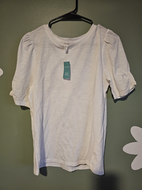 Maurices Tops - Maurices White Short Sleeve Tee with Crew Neck